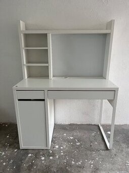 Stůl dětský pokoj - MICKE Ikea
