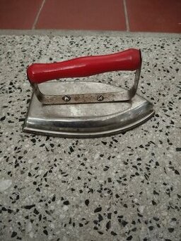 dekorativní žehlička