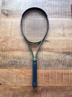 Tenisová raketa Wilson BLADE V8