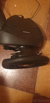 Volant s pedály  na ps 4