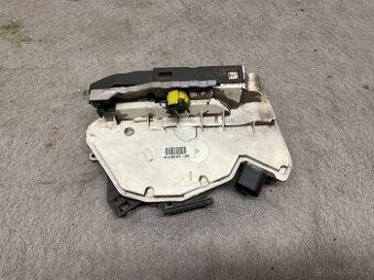 SEAT IBIZA 6J 2008-2017 - PRAVÝ ZADNÍ ZÁMEK 6J0 839 016 A