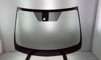 Nissan X-Trail čelní sklo