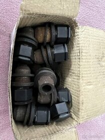 Sada kolových matic pro Land Rover