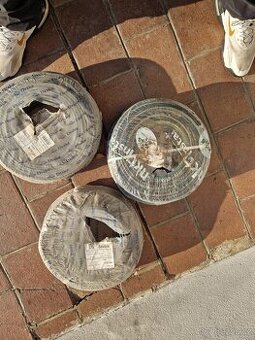 Kabely pro rozvod elektřiny 3x100m