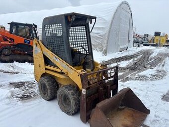 Kolový smykový nakladač Gehl SL 1640, hmotnost 1.2 t