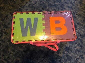 Penove puzzle na zem