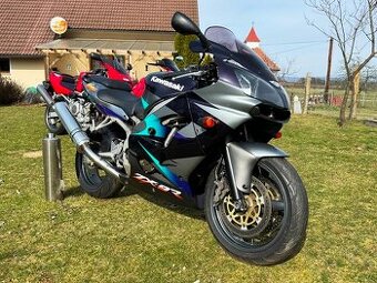 Kawasaki ZX-9R Ninja, v původním stavu, plně funkčni