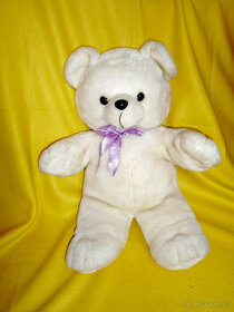 Velký plyšový medvěd