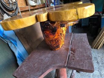 Konferenční stolek