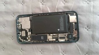 iphone 13 suciastky predam top ponuke - mas zaujem tak napis
