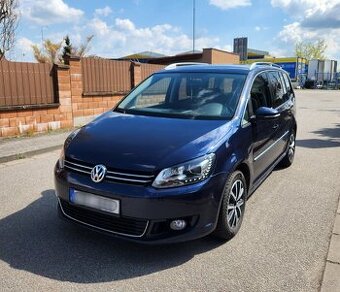 Volkswagen Touran 1.6TDI DSG Rok výroby 2013