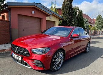 Jako nový MB E450 4MATIC, benzín. 6-tiválec, 07/2021