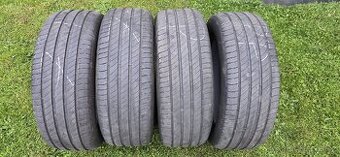 PNEU 215/55/R17 LETNÍ