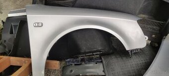 Blatník LY7W Audi A4 b7 PP