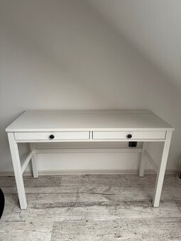 IKEA stůl se 2 zásuvkami HEMNES