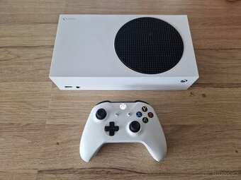 XBOX Series S 512 GB SSD vyčištěný