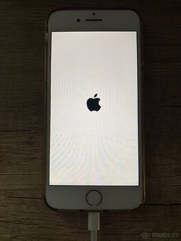 Apple iPhone 7 zlatý, nefunkční, na opravu nebo dily