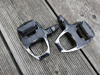 Silniční pedály Shimano R540