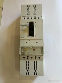 Použitý jistič schrack MC 3 630A