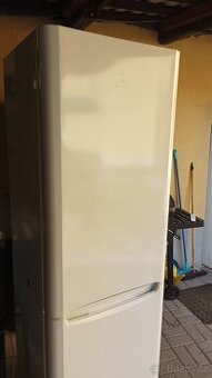 Indesit - 1