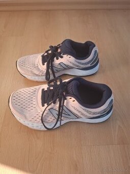 Běžecké boty New balance vel 37,5