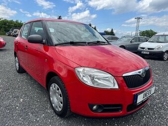 Škoda Fabia II 1.4 16V,96 tis km,2009,1.Majitel, ČR