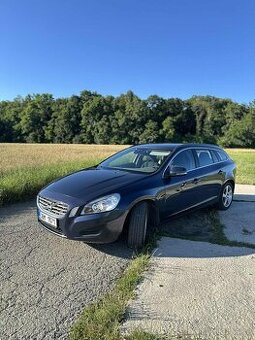 Volvo V60 D3 120kw manuál 2011