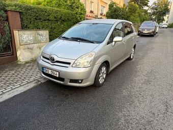 Toyota Corolla Verso,2.2D-4D 100Kw
