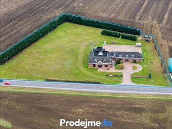 Prodej komerční nemovitosti 824 m2 - Chvalovice, ev.č. 01241