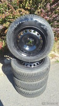 Plechové disky renault 4x100 včetně zimních pneu 195/65 R15