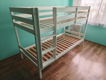 Poschoďová, patrová postel masiv