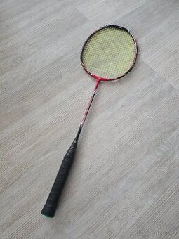 Zánovní badmintonová raketa Yonex Voltric