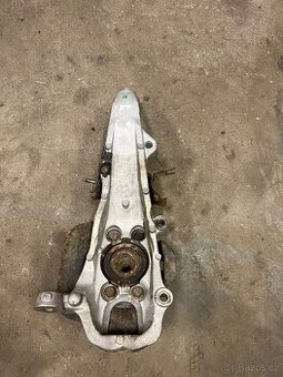 Přední tehlice Nissan 370z