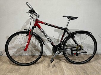 Značkové trekové kolo KELLYS 28”