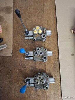 Hydraulicky rozvaděč