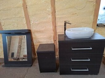 Koupelnový nábytek