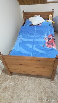 Dětská postel zvětšovací