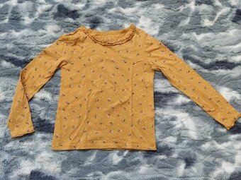 Dívčí tričko velikost 134