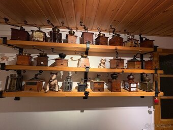 Starožitný mlýnek - mlýnky na kávu, sbírka - 1