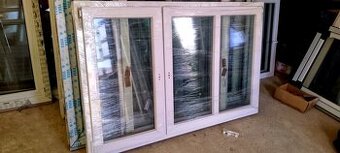 2 x okno 181 x 137 cm, doprava - 1
