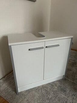 Koupelnová skříňka