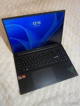 Prodám notebook ASUS Vivobook
