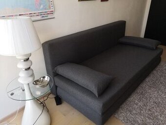 Pohovka s úložným prostorem