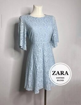 Krajkové společenské šaty Zara