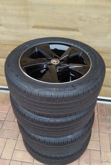 NOVÁ letní sada ŠKODA Kamiq 5x100 R17 Continental 205/55/17