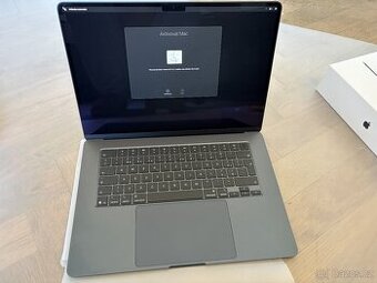 Apple MacBook Air 15" (M4) – Midnight