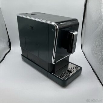Plnoautomatický kávovar Tchibo Esperto Caffè