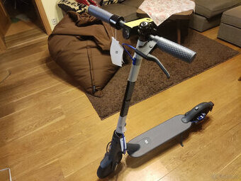 Koloběžka Mi Electric Scooter 3