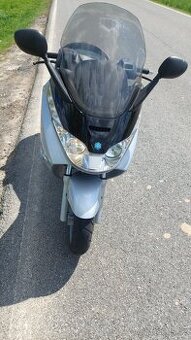 Skútr Piaggio 125
