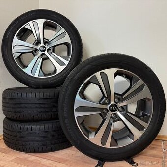 KIA SORENTO 5x114,3 R19 ET49,5+LETNÍ 235/55R19 7mm
